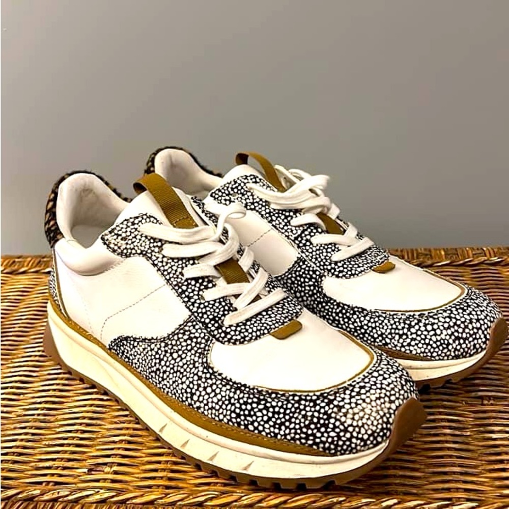MADEWELL women’s shoes. Size 11.